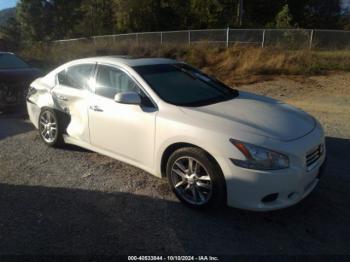  Salvage Nissan Maxima