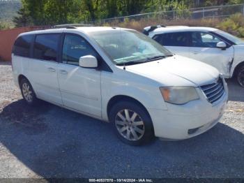  Salvage Chrysler Town & Country