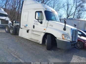  Salvage Freightliner Cascadia 125