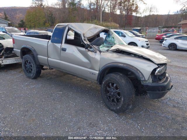  Salvage Chevrolet S-10