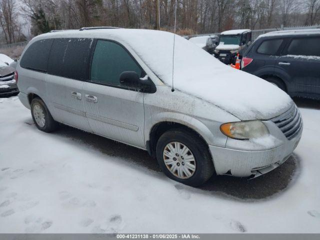  Salvage Chrysler Town & Country