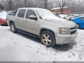  Salvage Chevrolet Avalanche 1500