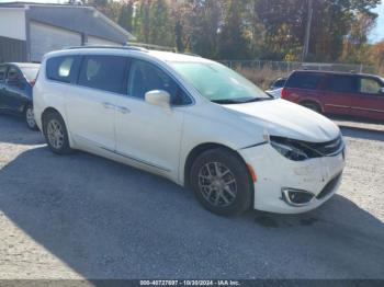  Salvage Chrysler Pacifica