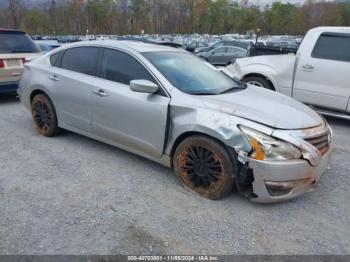  Salvage Nissan Altima