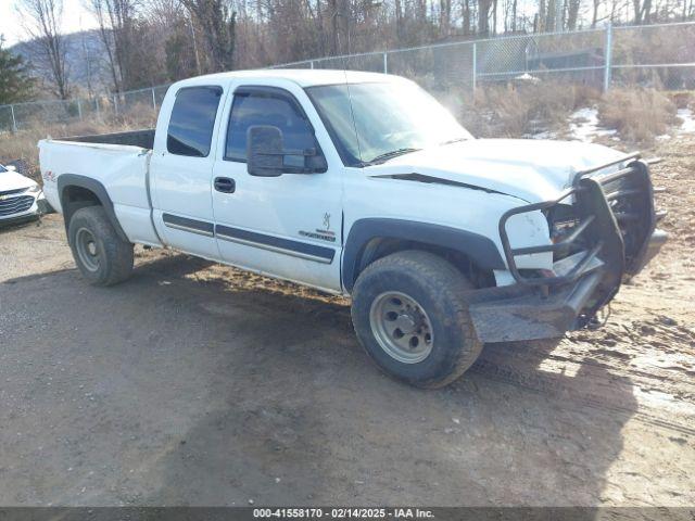  Salvage Chevrolet Silverado 2500