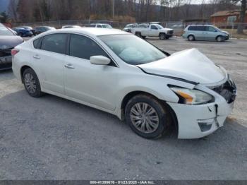  Salvage Nissan Altima