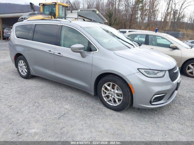  Salvage Chrysler Pacifica