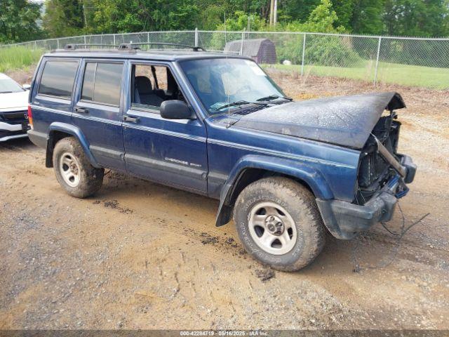  Salvage Jeep Cherokee
