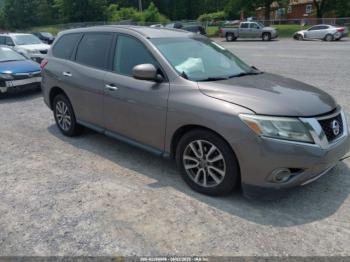  Salvage Nissan Pathfinder