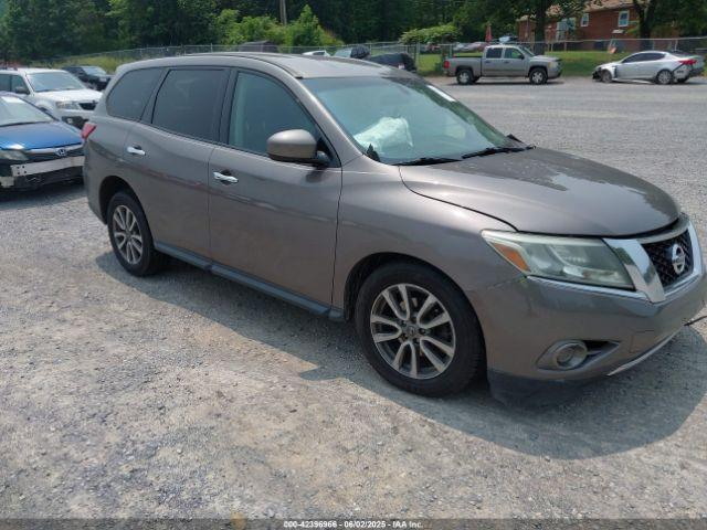  Salvage Nissan Pathfinder