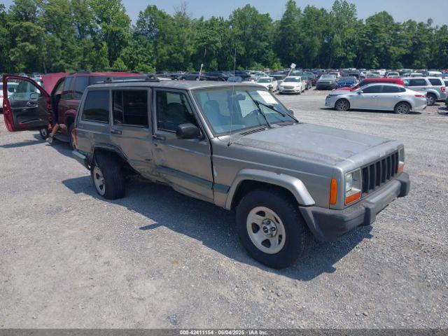  Salvage Jeep Cherokee