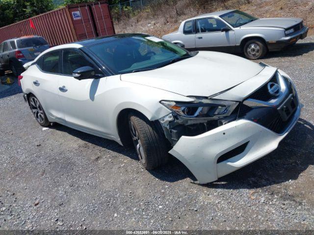  Salvage Nissan Maxima