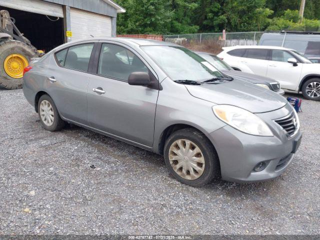  Salvage Nissan Versa