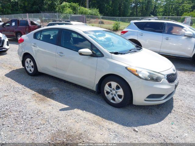  Salvage Kia Forte