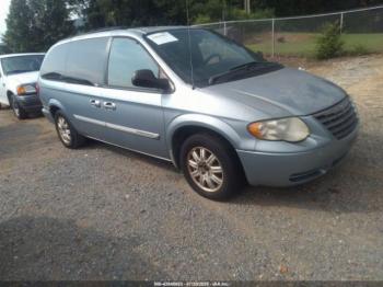  Salvage Chrysler Town & Country
