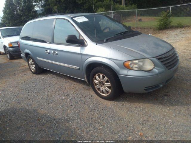  Salvage Chrysler Town & Country