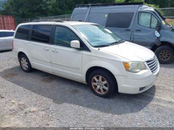  Salvage Chrysler Town & Country