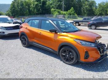  Salvage Nissan Kicks