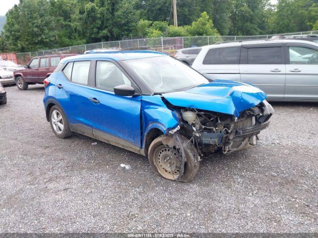  Salvage Nissan Kicks