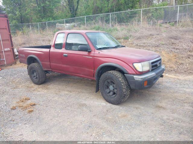  Salvage Toyota Tacoma