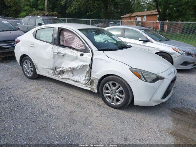  Salvage Toyota Yaris