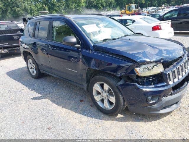  Salvage Jeep Compass