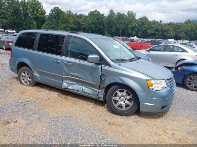  Salvage Chrysler Town & Country