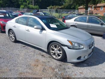  Salvage Nissan Maxima
