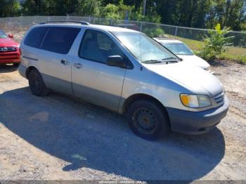  Salvage Toyota Sienna