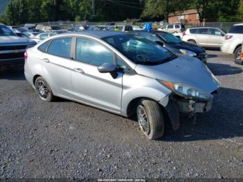  Salvage Ford Fiesta