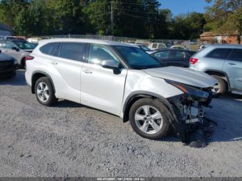 Salvage Toyota Highlander