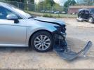 Toyota Camry Le Image 13