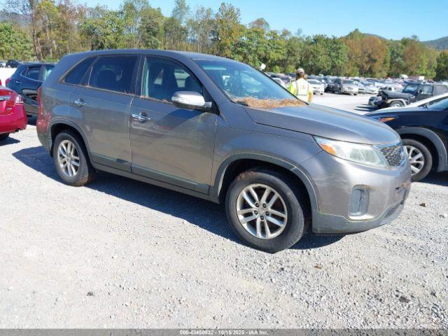  Salvage Kia Sorento