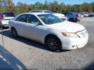 Toyota Camry Le Image 1
