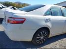 Toyota Camry Le Image 10
