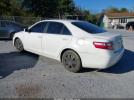 Toyota Camry Le Image 7