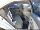 Toyota Camry Le Image 8