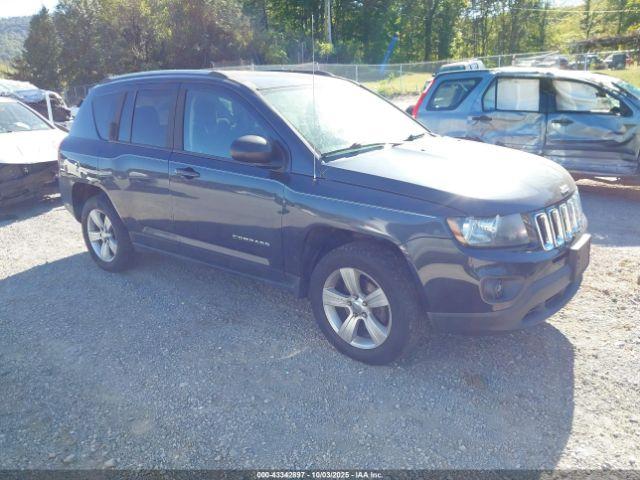  Salvage Jeep Compass