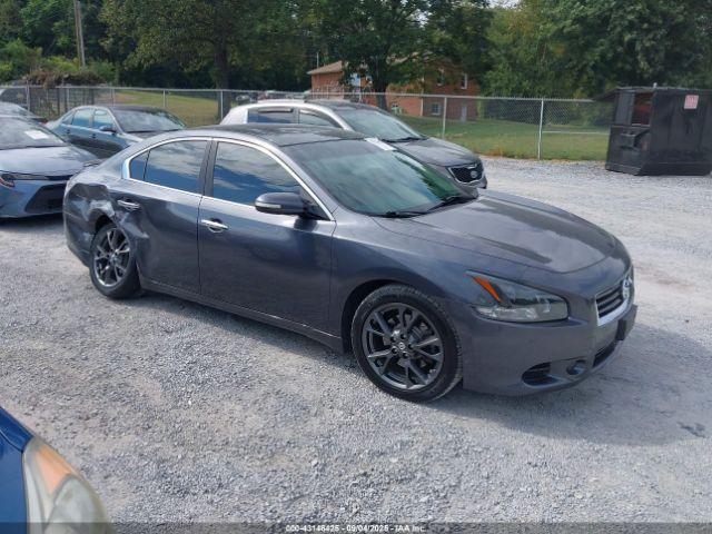  Salvage Nissan Maxima