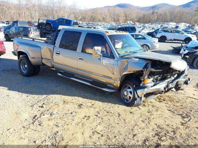  Salvage Chevrolet C3500
