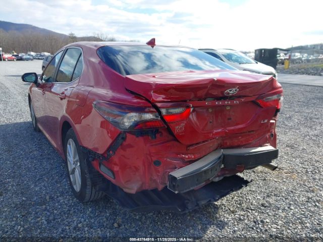 Toyota Camry Le Image 2