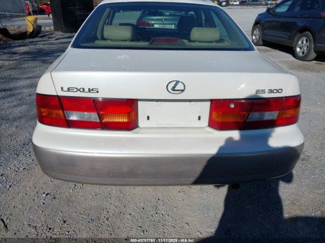 Lexus Es Image 15