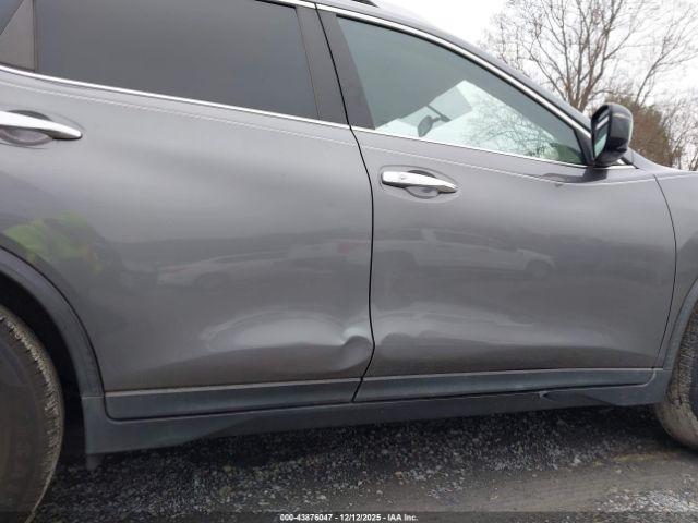 Nissan Rogue Sv Image 14