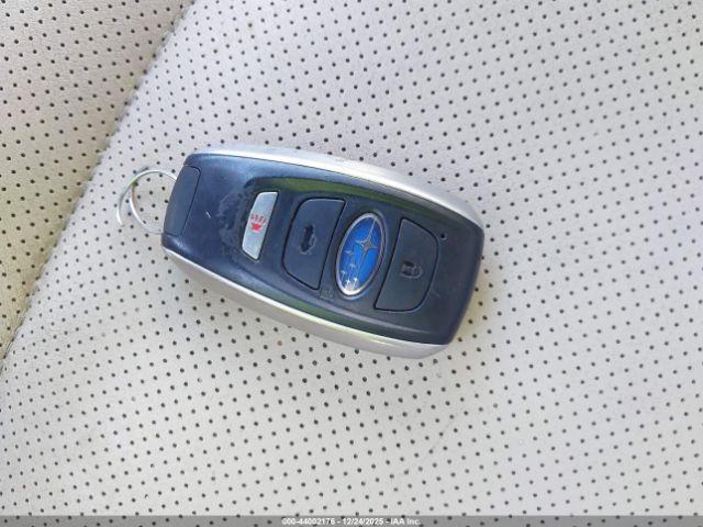 Subaru Outback 2.5i Limited Image 14