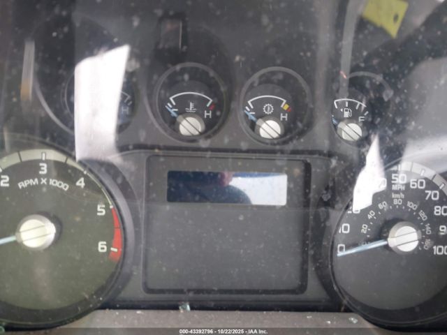 Ford F-650 Gas Image 4