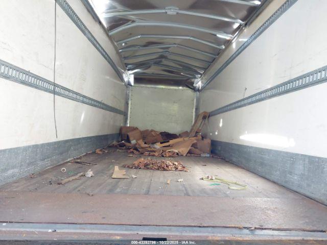 Ford F-650 Gas Image 8