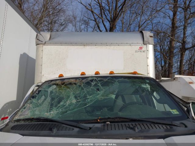 Ford F-650 Gas Image 14