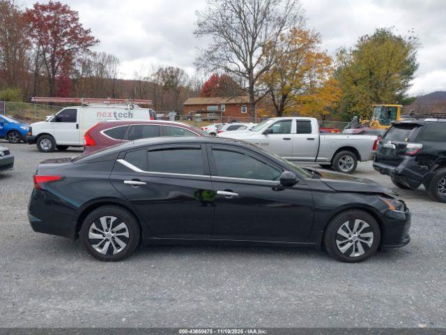 Nissan Altima S Fwd Image 3