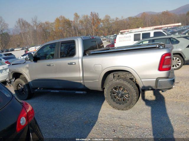 Ram 1500 Laramie  4x4 6'4 Box Image 14