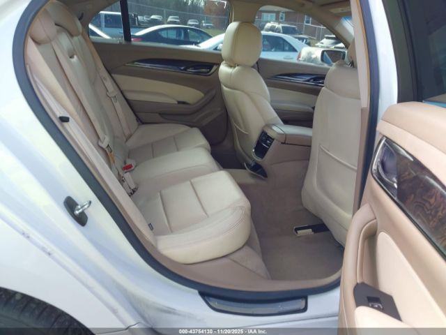 Cadillac CTS Luxury Image 9